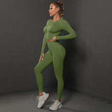 Load image into Gallery viewer, Europe and the United States seamless peach tight hip lift yoga clothing suit sports running fitness clothing two-piece female (12)
