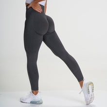 Load image into Gallery viewer, Seamless Knitted Women‘s Yoga Pants Moisture Wicking Fitness Leggings Sexy Butt Lift Design Women Black, S
