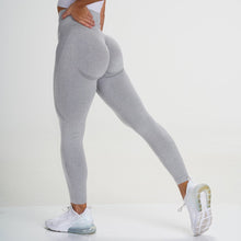 Load image into Gallery viewer, Seamless Knitted Women‘s Yoga Pants Moisture Wicking Fitness Leggings Sexy Butt Lift Design Women Light Gray, S