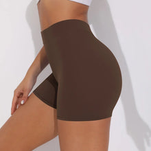 Load image into Gallery viewer, V-Waist Pleated Solid Color Peach Buttocks Yoga Shorts Running Fitness Tight Three-Quarter Pants for Women2 (5)